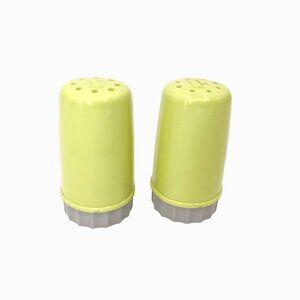 VINTAGE SPRING GREEN & GRAY HARD PLASTIC SALT & PEPPER SHAKERS